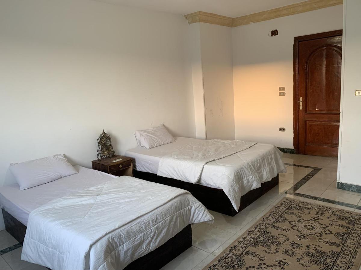 King Khufu Pyramids View Hotel Kafret el-Gabal Extérieur photo