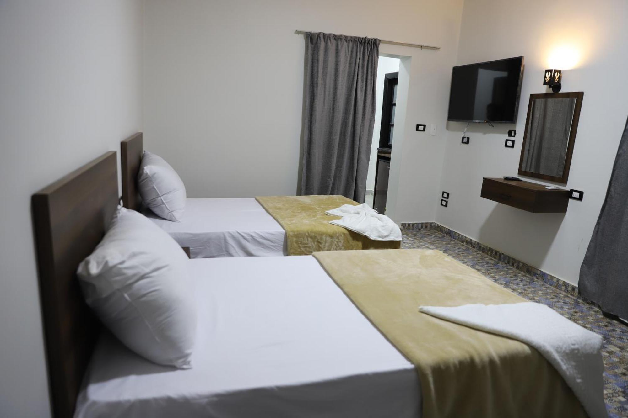 King Khufu Pyramids View Hotel Kafret el-Gabal Chambre photo