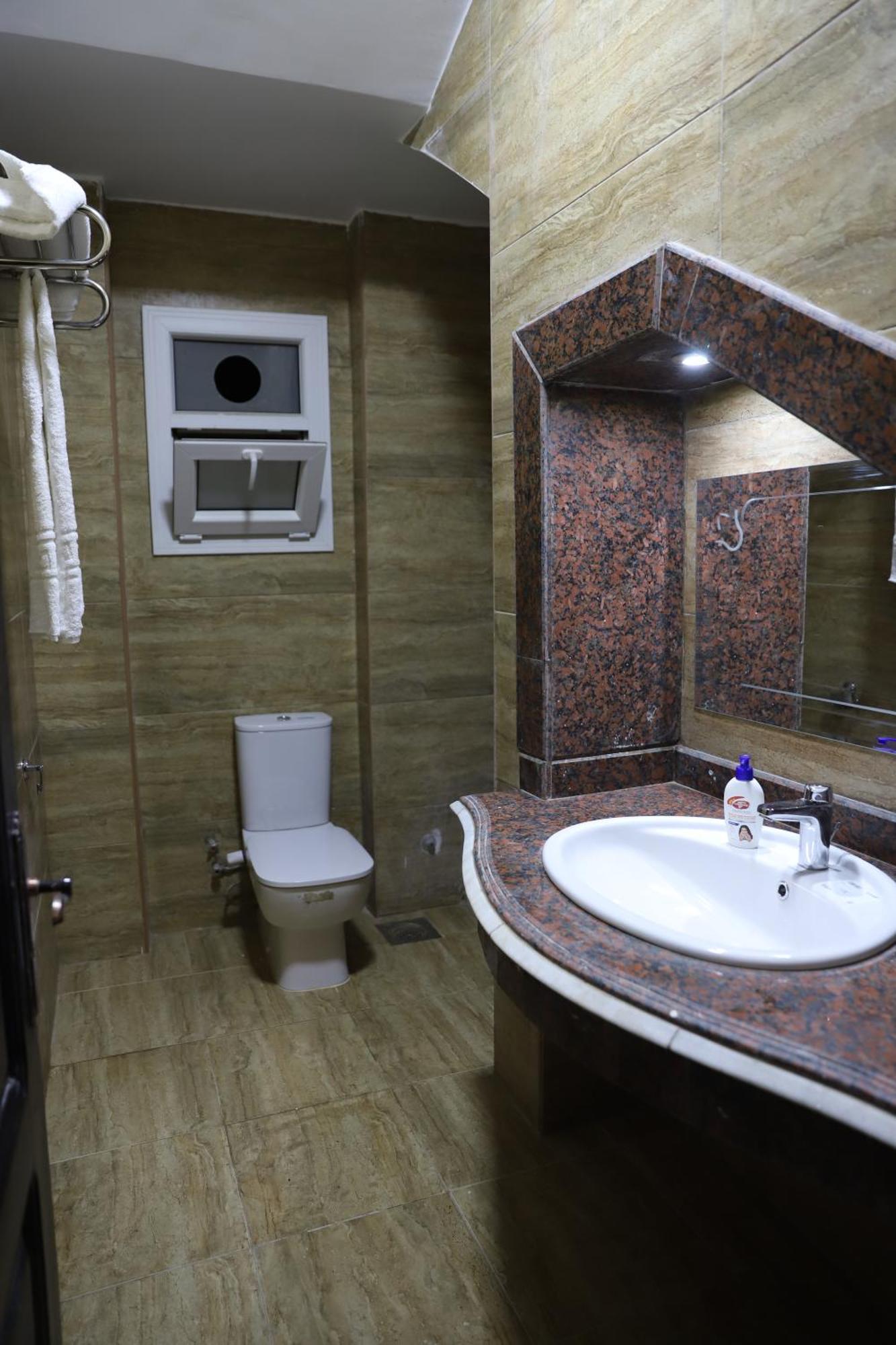 King Khufu Pyramids View Hotel Kafret el-Gabal Extérieur photo