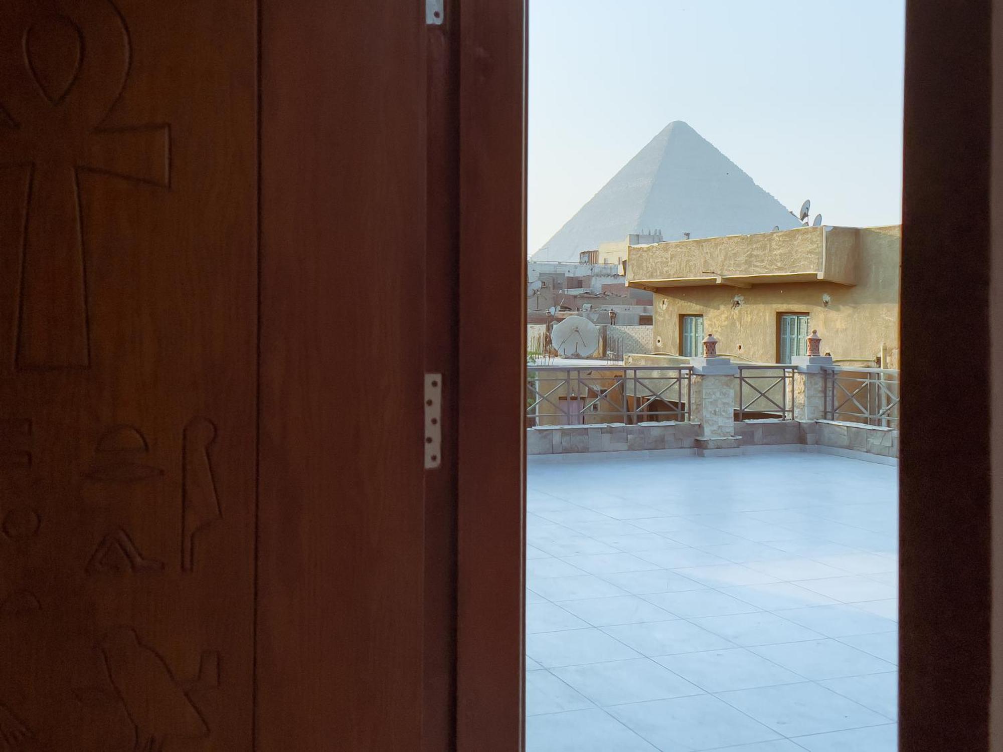 King Khufu Pyramids View Hotel Kafret el-Gabal Chambre photo