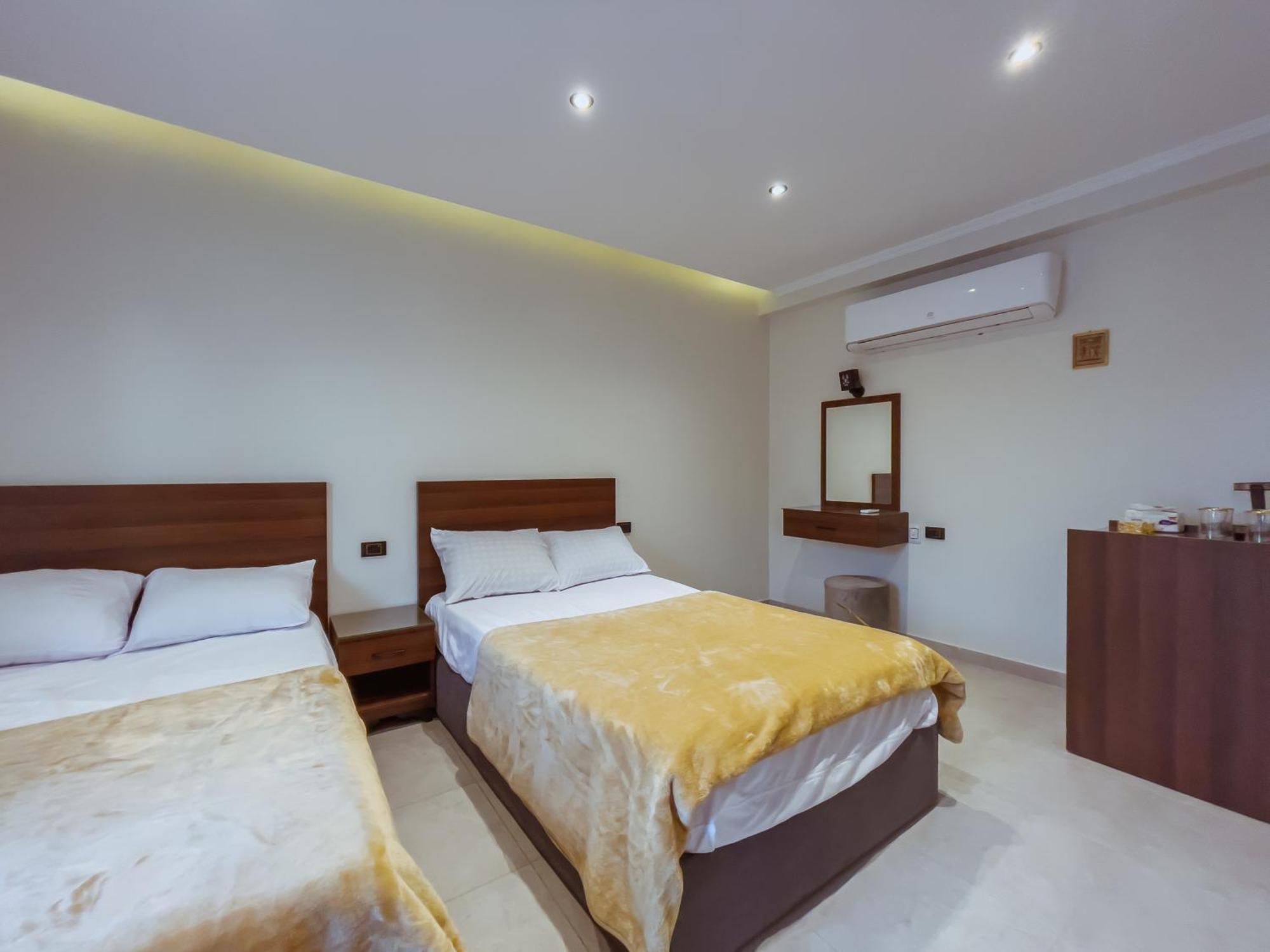 King Khufu Pyramids View Hotel Kafret el-Gabal Chambre photo