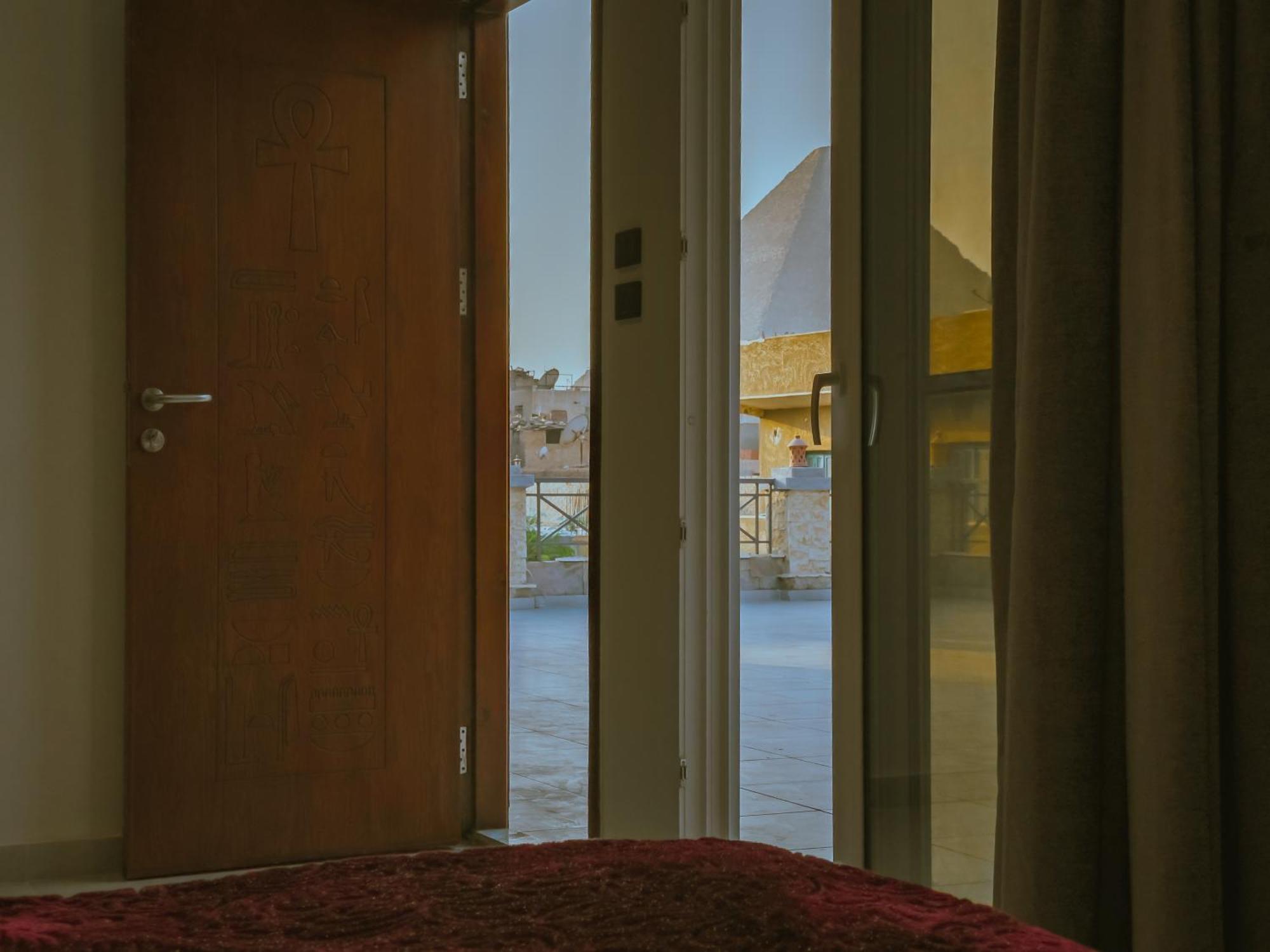 King Khufu Pyramids View Hotel Kafret el-Gabal Chambre photo