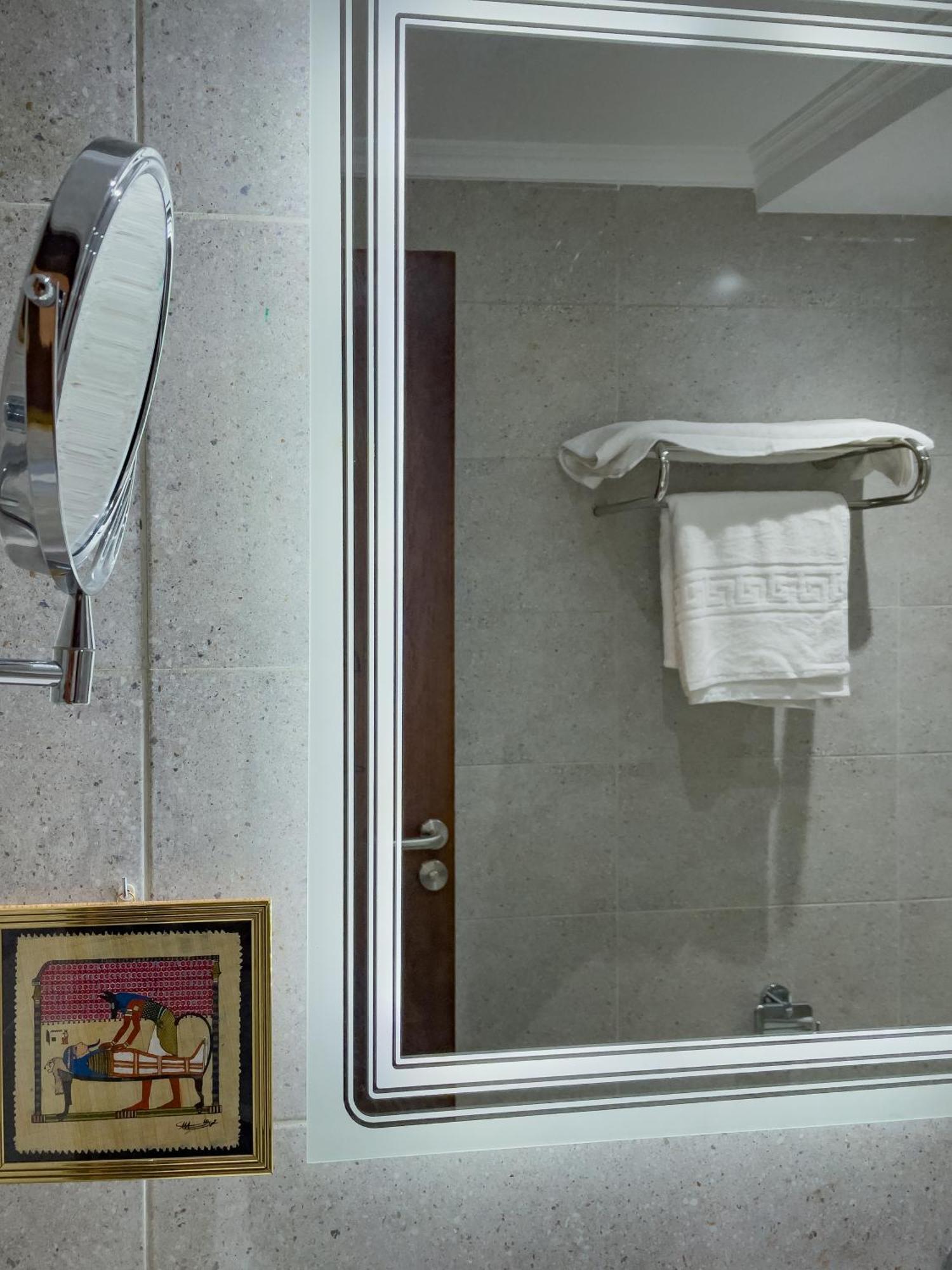 King Khufu Pyramids View Hotel Kafret el-Gabal Chambre photo